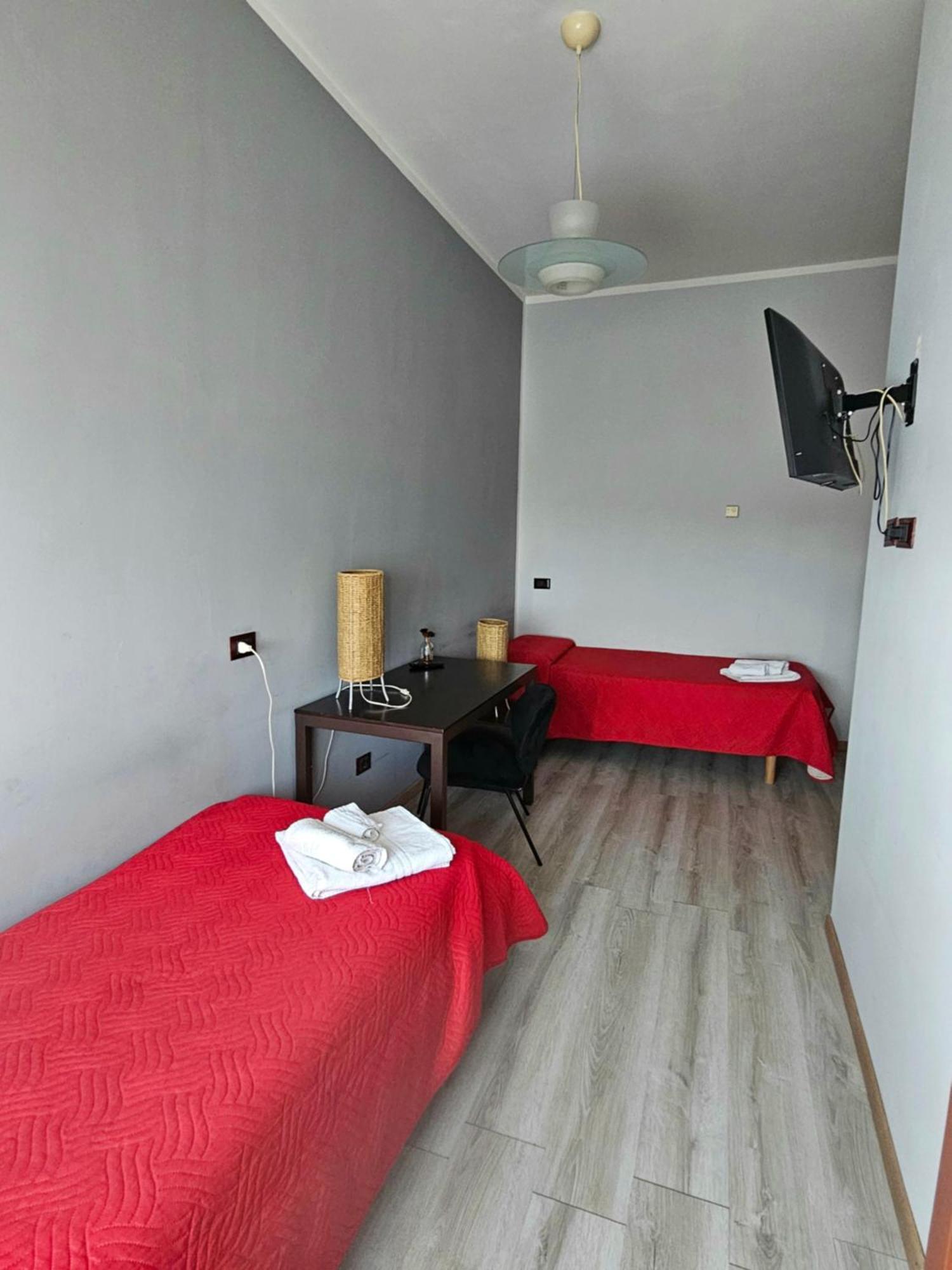 Hotel Arcadia None Bagian luar foto