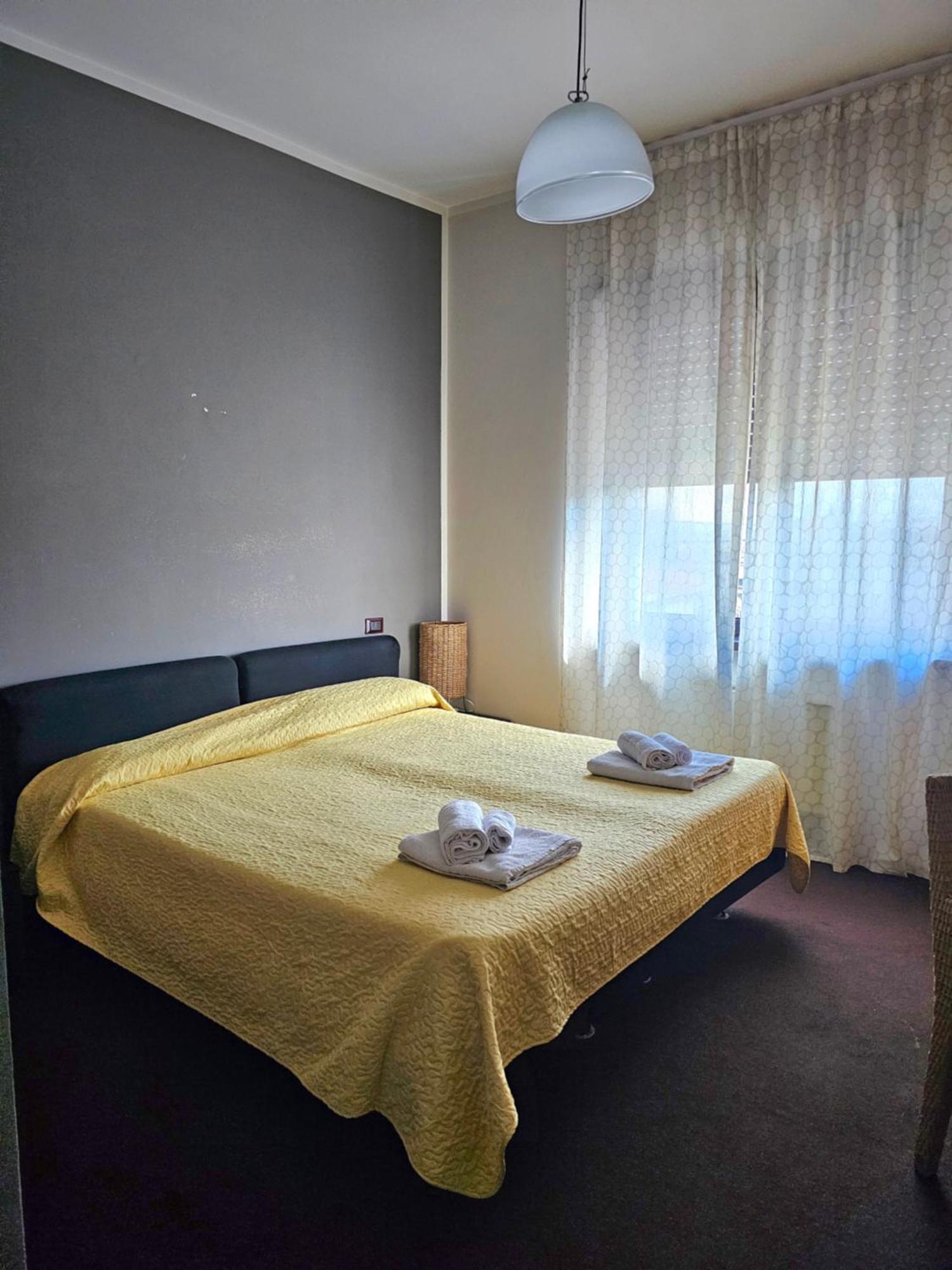 Hotel Arcadia None Bagian luar foto